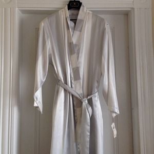 Oscar de La Renta 2 pieces night gown. Large.