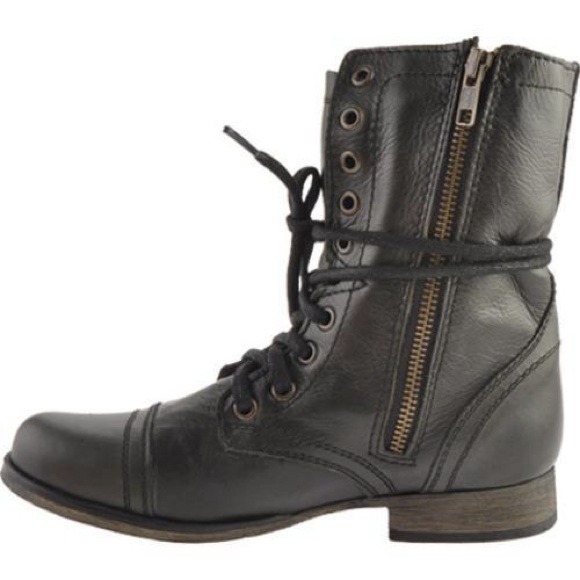 Black Steve Madden Troopa Boots