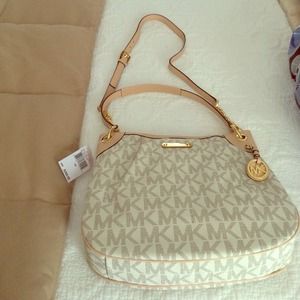 **SOLD** Michael Kors Large Purse