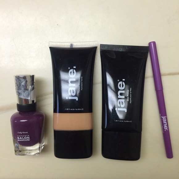 ❌Sold in Bundle❌ makeup and nail polish