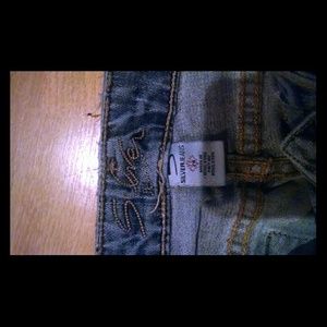 Silver Jeans Size 28