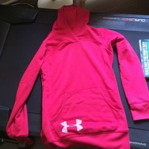 Pink under armour sweatshirt