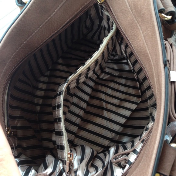 Pretty Brown Purse and cross body - Picture 4 of 4