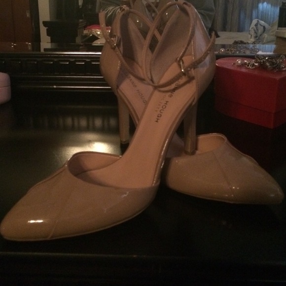 Julianne Hough nude heels! Priced to sale!
