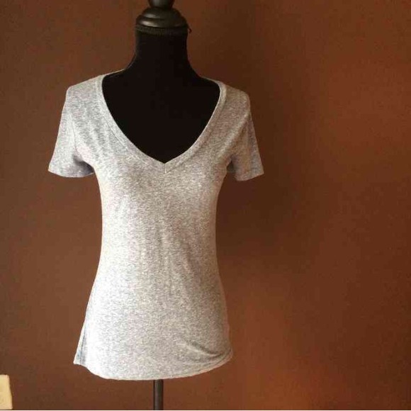 ❌SOLD❌Heather Grey V Neck