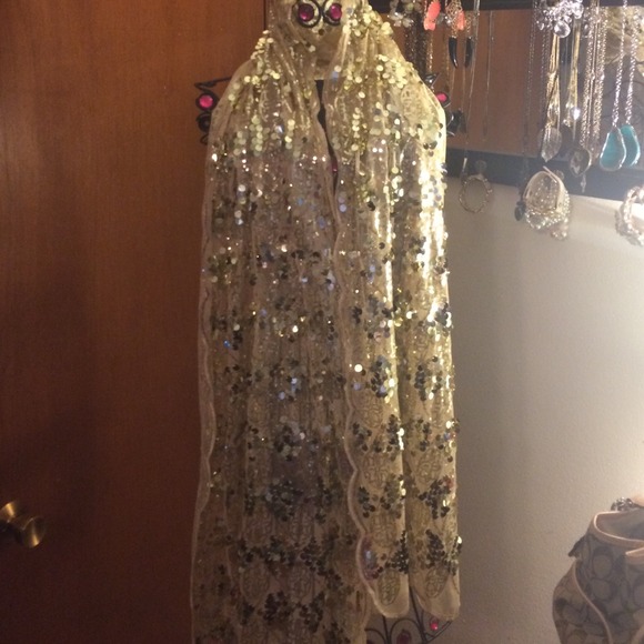 Betsey Johnson scarf!
