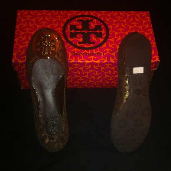 SOLD 🎉REDUCED🎉BRAND NEW! Tory Burch flats - Picture 2 of 2