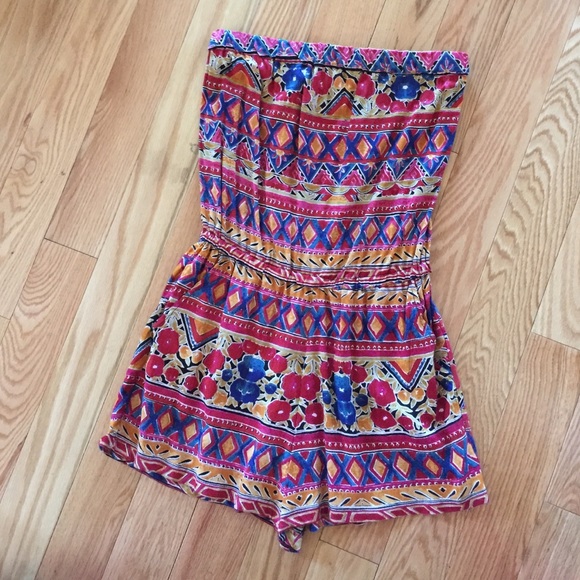 Other - ️NWT Aztec print colorful romper