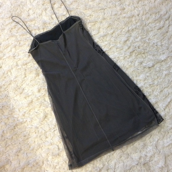 Lacy grey & black cocktail dress - Picture 4 of 4