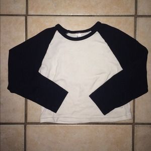 Cropped 3/4 Raglan