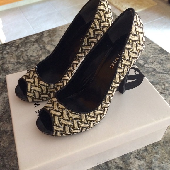 Nine West Shoes - Nine West heels.  Perfect condition!!