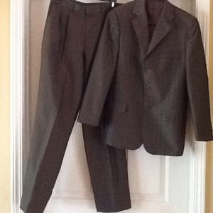 Boys suit, size 16 reg, poly blend BAK designer