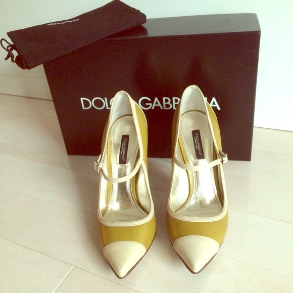 Dolce & Gabbana pointy Mary Jane cap toe stilettos