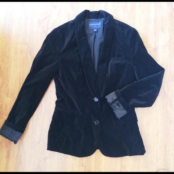Banana Republic black velvet blazer