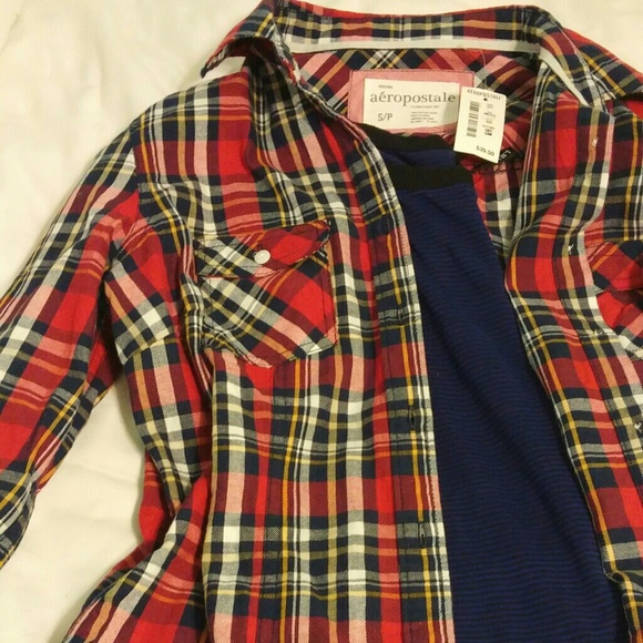 40$ NWT Red and navy flannel
