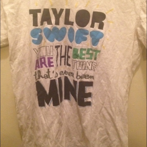Taylor swift t-shirt