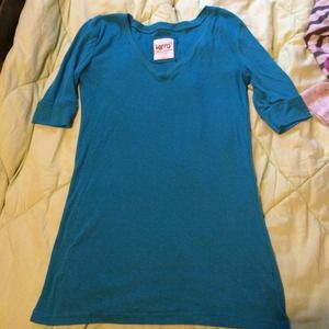 Blue Kirra v-neck shirt