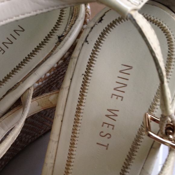 Nine West cream wedge - Picture 3 of 4