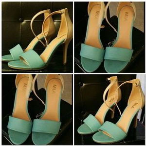 Heels blue and beige