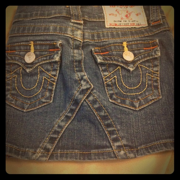 Like new, True Religion skirt!