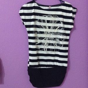 LONG BLACK & WHITE TOP