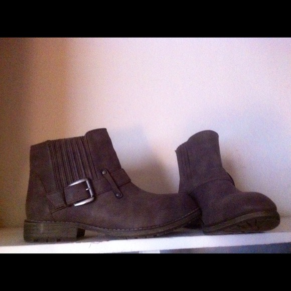 Never worn Grey ankle booties