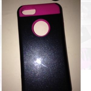 Black and pink iPhone 5c case (otterbox replica)