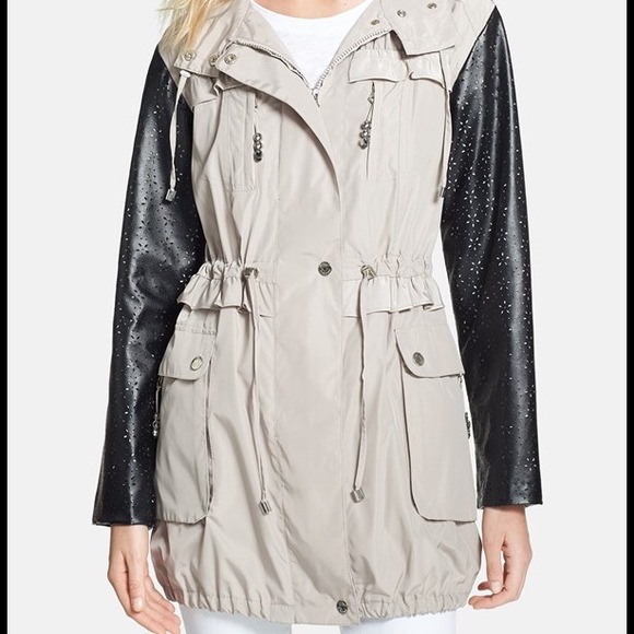 Betsey Johnson Hooded Anorak w/Faux Leather Sleeve - Picture 2 of 6