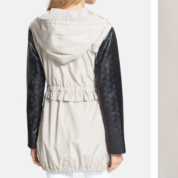 Betsey Johnson Hooded Anorak w/Faux Leather Sleeve - Picture 3 of 6