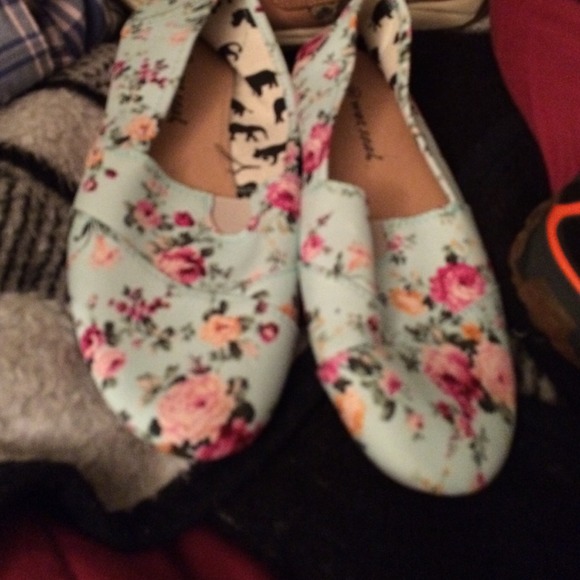 Flower shoes!