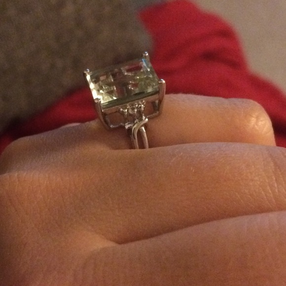 Green Amethyst and white Topaz ring - Picture 2 of 4