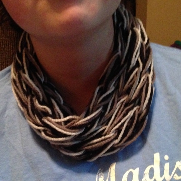 Cowl - Picture 2 of 3