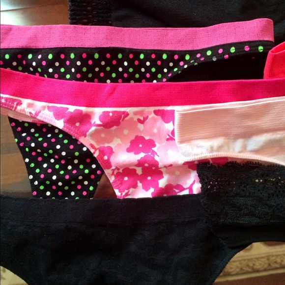 N͜͡E͜͡W͜͡. Seamless Nylon/Spandex Mixed Thongs - Picture 2 of 4