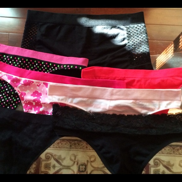 N͜͡E͜͡W͜͡. Seamless Nylon/Spandex Mixed Thongs - Picture 3 of 4