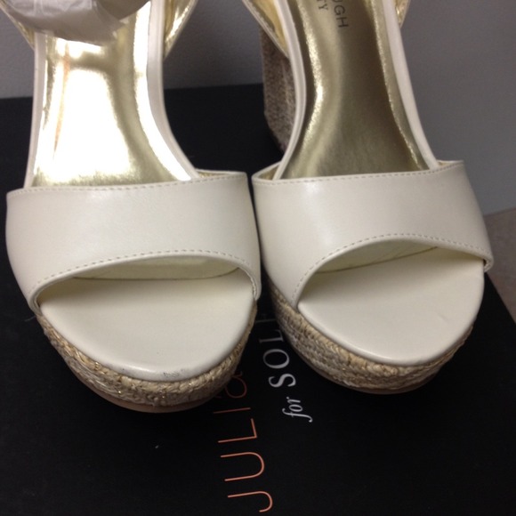 Sold LAST ONE! Julianne Hough Society Shoes 8M - Picture 3 of 4