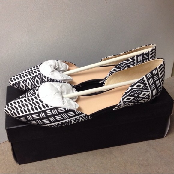 Sold Julianne Hough for Sole Society flat Shoes - Picture 4 of 4