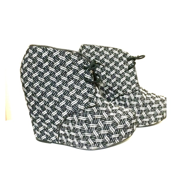 Black and white Steve Madden booties