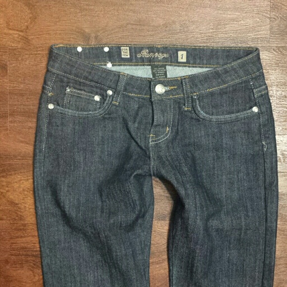 Skinny jeans dark wash