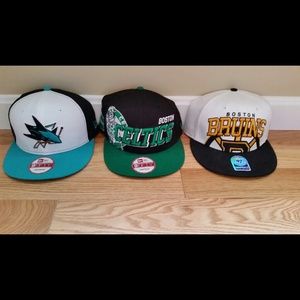 3 snapback sport hats