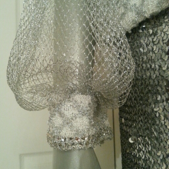 ~SOLD9/7~ WAS $375~HP~ VintageMetallic Crochet Top - Picture 4 of 4