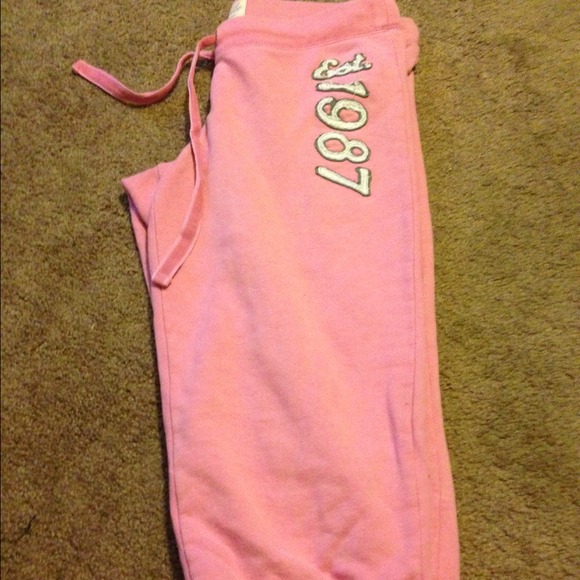 Aero Capri sweats