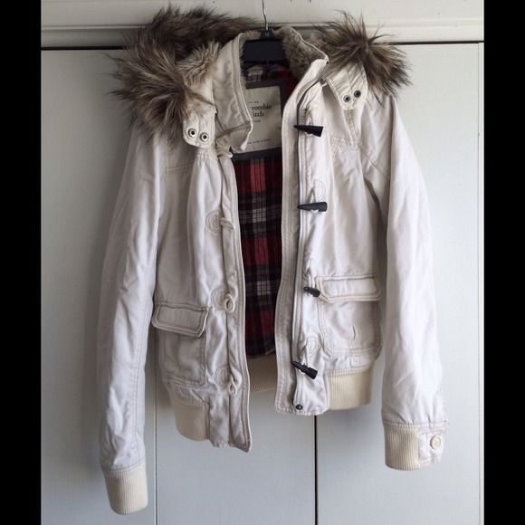 ABERCROMBIE toggle jacket!!