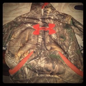 Under Armor hoodie 💋