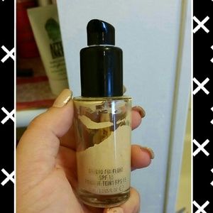 MAC studio fix foundation in nc15