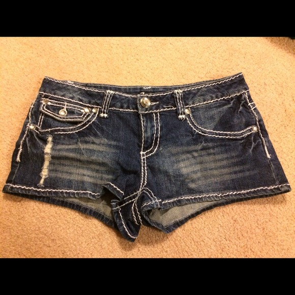 Miss Me inspired shorts size 11