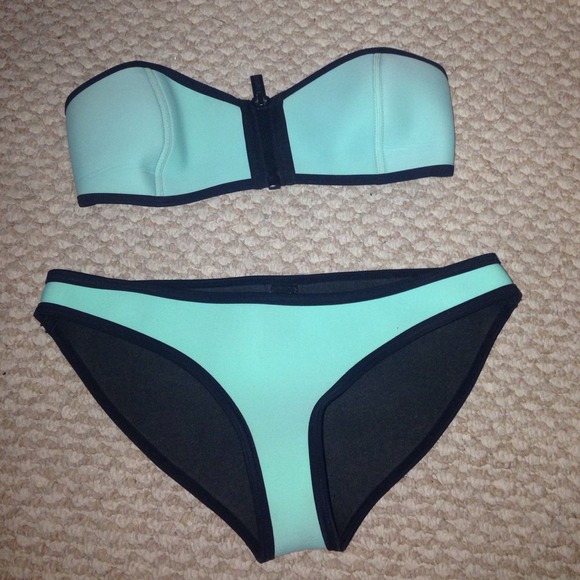 Triangl Bikini