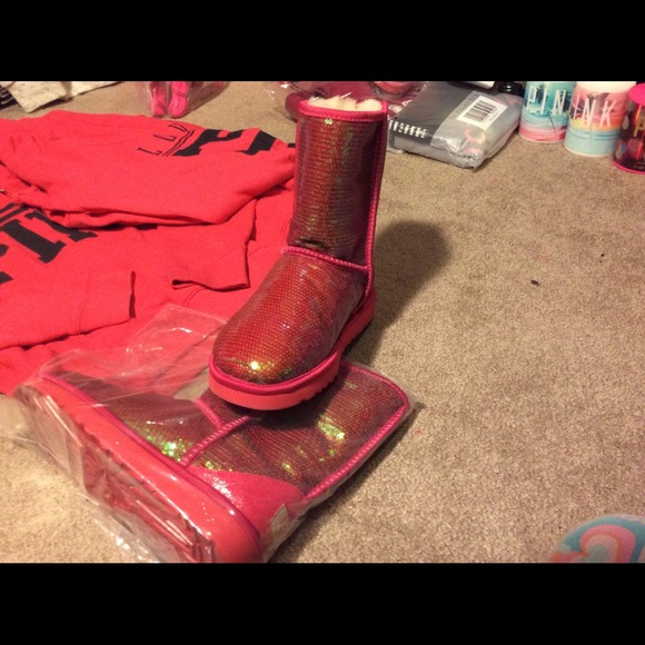 Brand new UGGs size 7