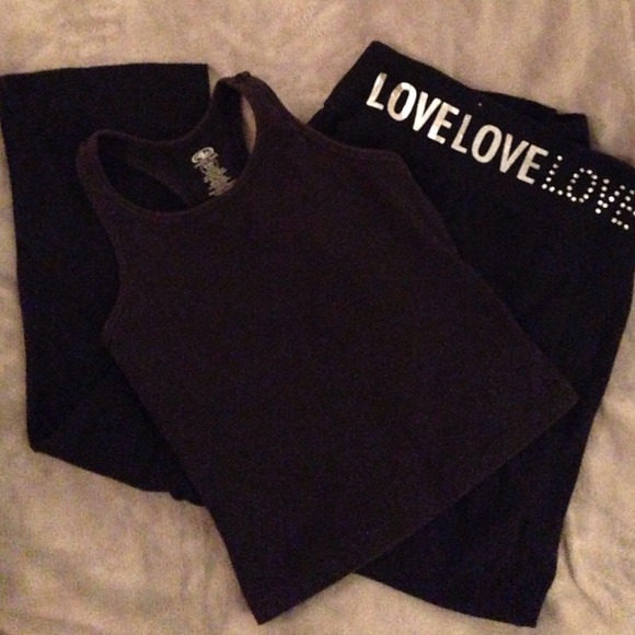 ✅Final sale✅🚲Yoga pants and work out tank🚲