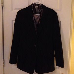 Black "boyfriend" blazer