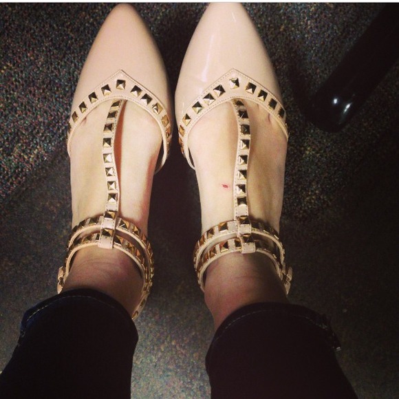 Rampage nude & gold flats.